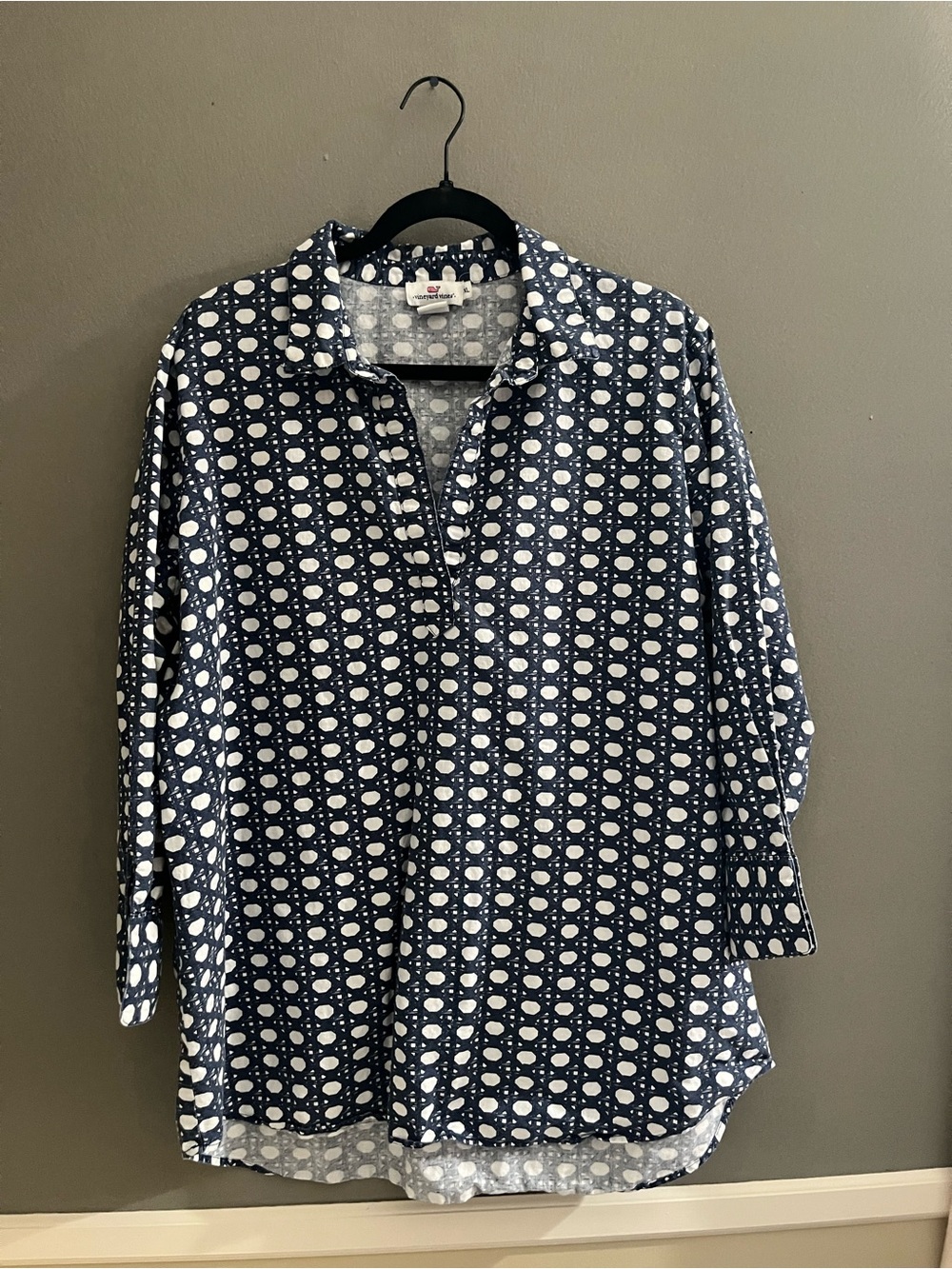 Vineyard Vine's Linen Cotton Tunic Shirt Navy White Geometric Print 3/4 Sleeve